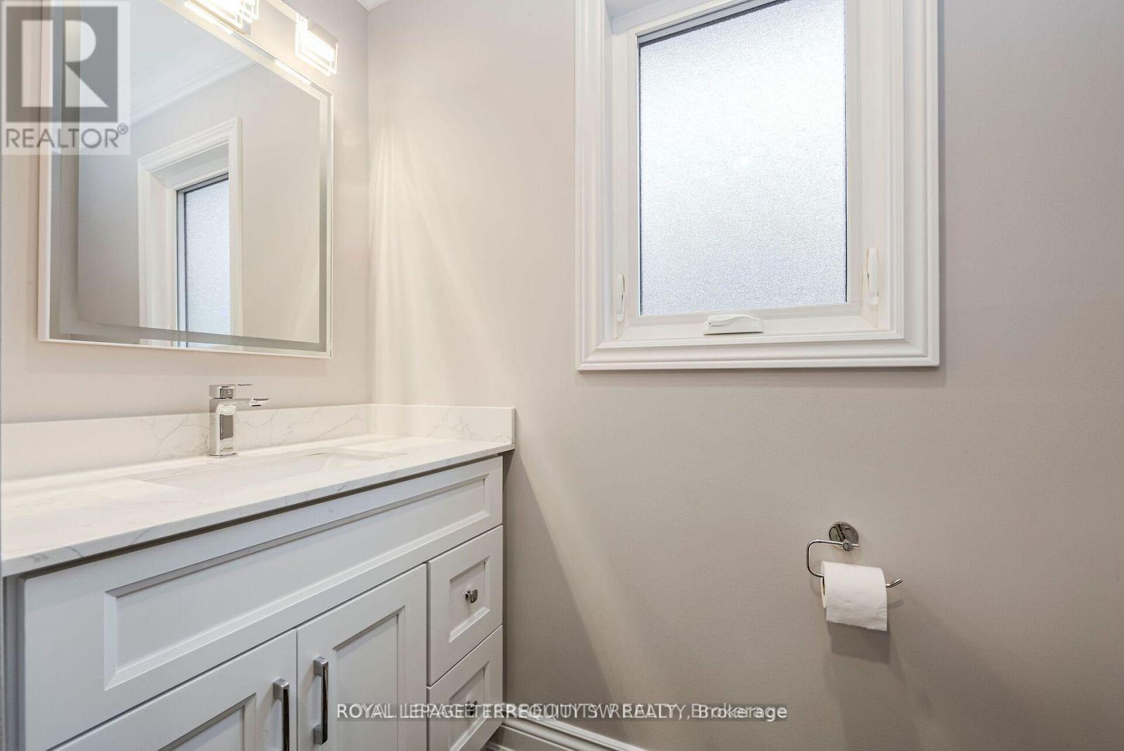2025 Parklane Crescent Property Photo 36
