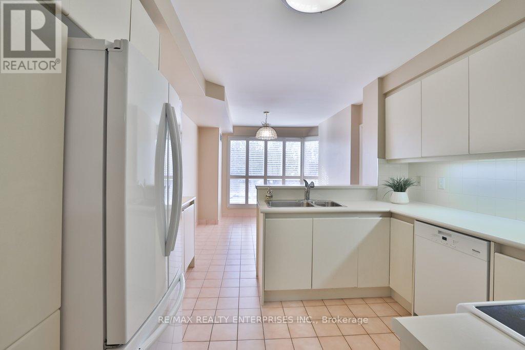 211 - 1800 The Collegeway Property Photo 7