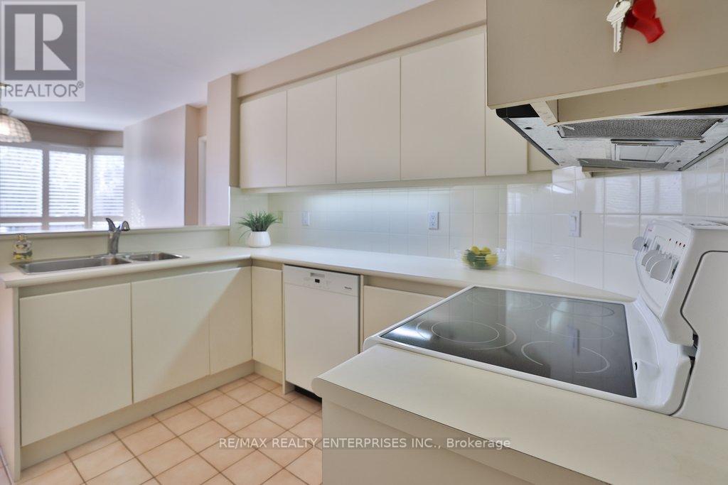 211 - 1800 The Collegeway Property Photo 11