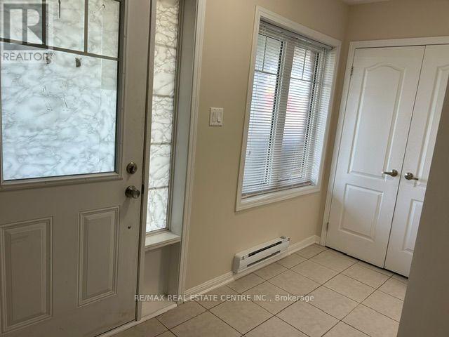 4 - 6020 Derry Road Property Photo 2