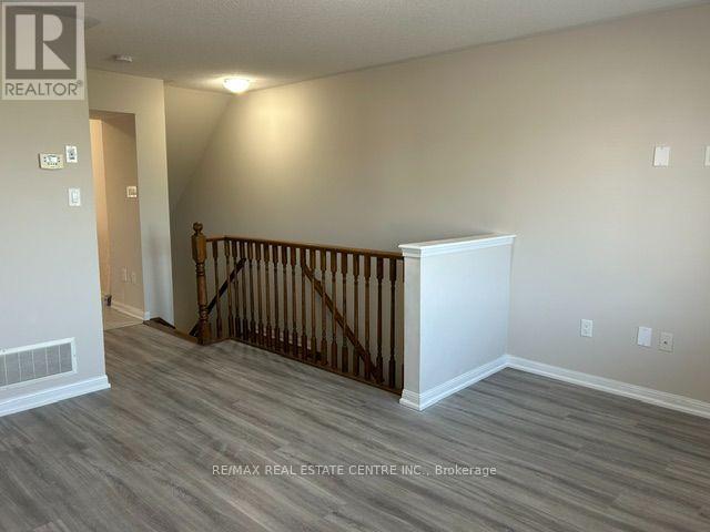 4 - 6020 Derry Road Property Photo 8