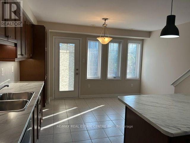 4 - 6020 Derry Road Property Photo 10