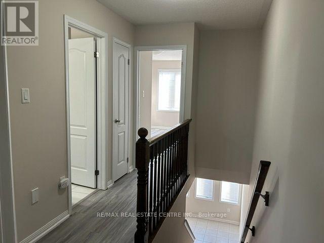4 - 6020 Derry Road Property Photo 17