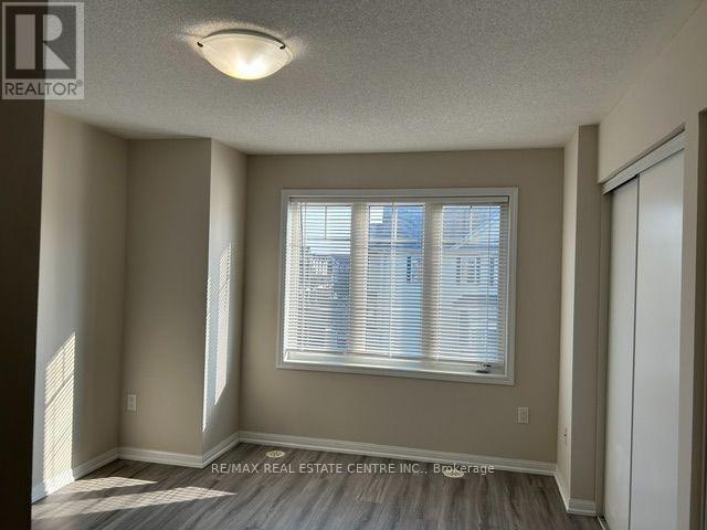 4 - 6020 Derry Road Property Photo 18