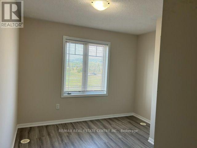 4 - 6020 Derry Road Property Photo 21