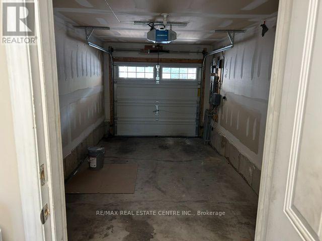 4 - 6020 Derry Road Property Photo 24