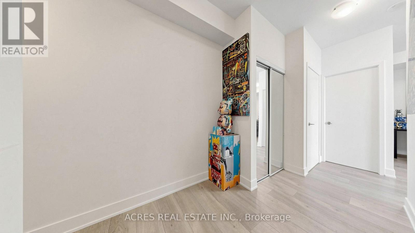 5806 - 30 Shore Breeze Drive Property Photo 10