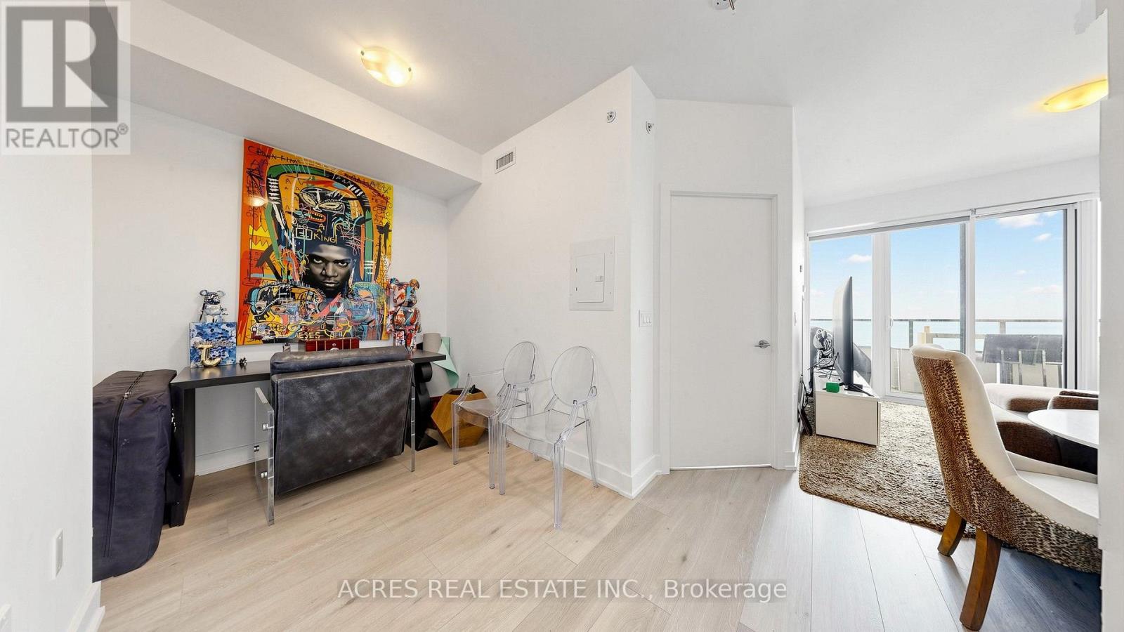 5806 - 30 Shore Breeze Drive Property Photo 11