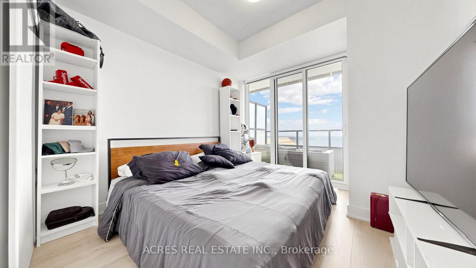 5806 - 30 Shore Breeze Drive Property Photo 16
