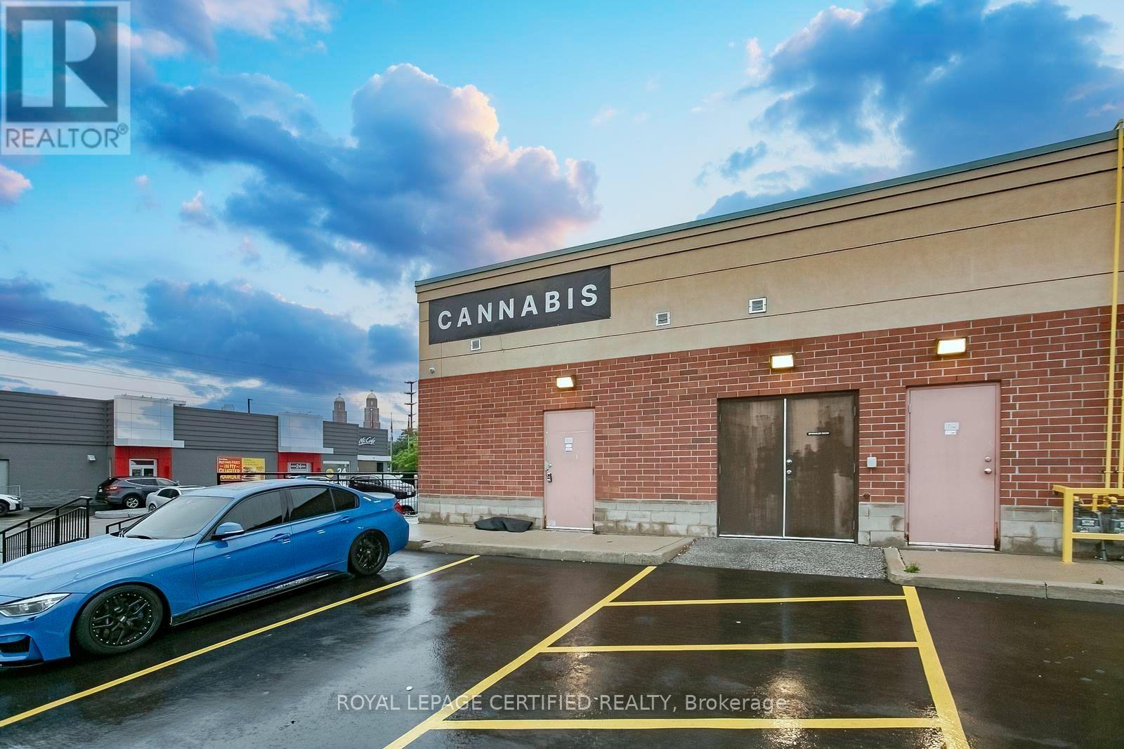F4 - 1252 Eglinton Avenue W Property Photo 6
