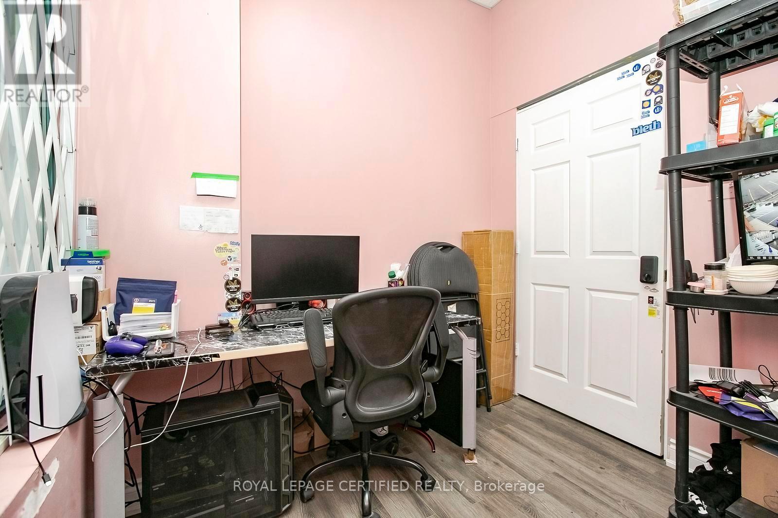 F4 - 1252 Eglinton Avenue W Property Photo 16