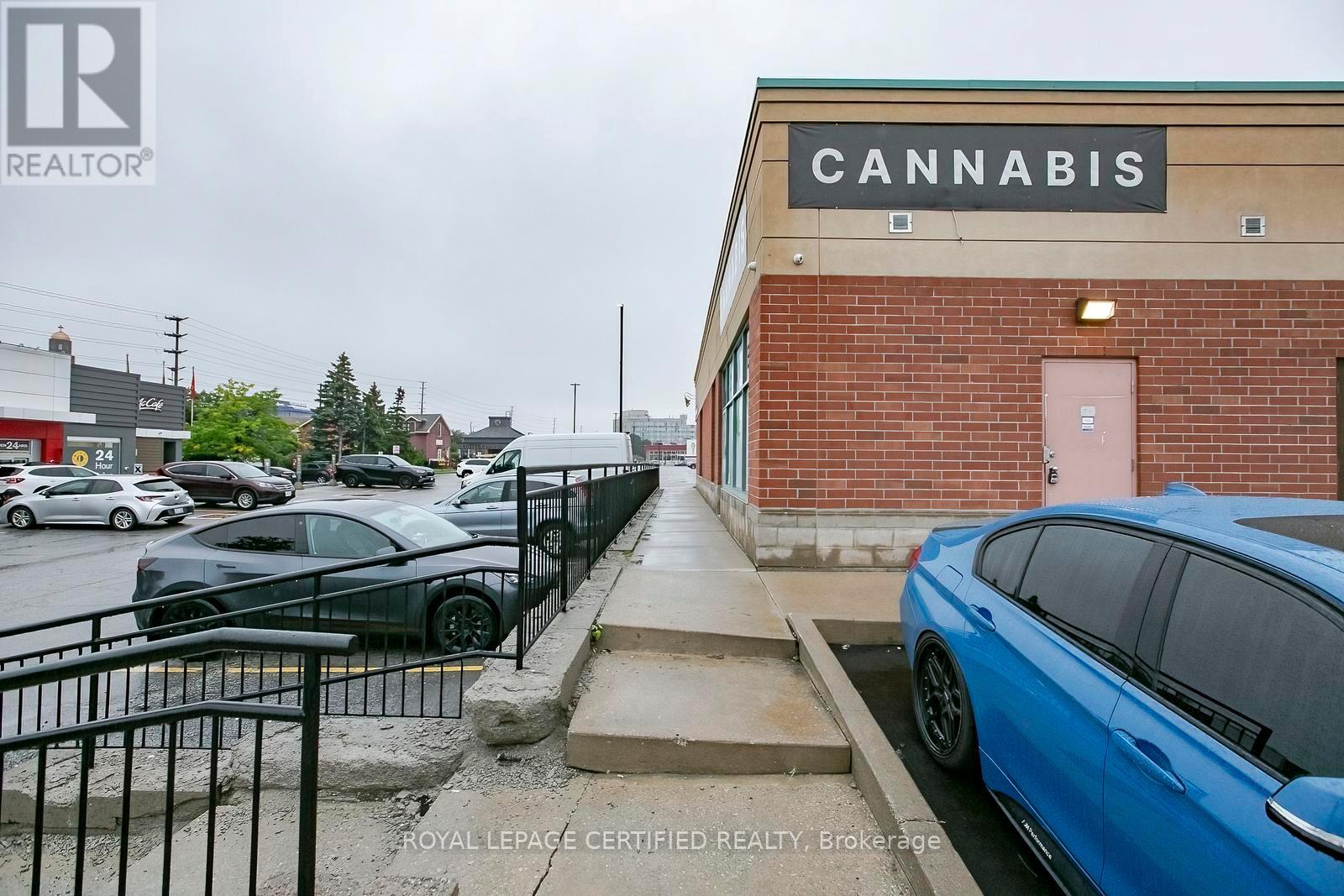 F4 - 1252 Eglinton Avenue W Property Photo 20