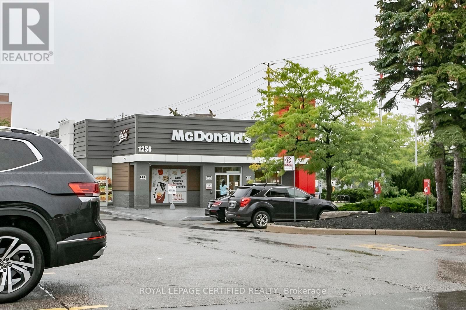 F4 - 1252 Eglinton Avenue W Property Photo 25