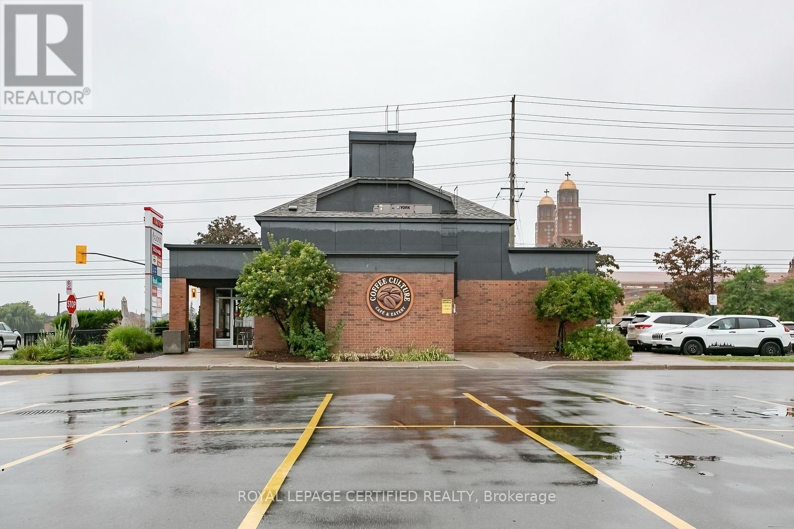 F4 - 1252 Eglinton Avenue W Property Photo 26