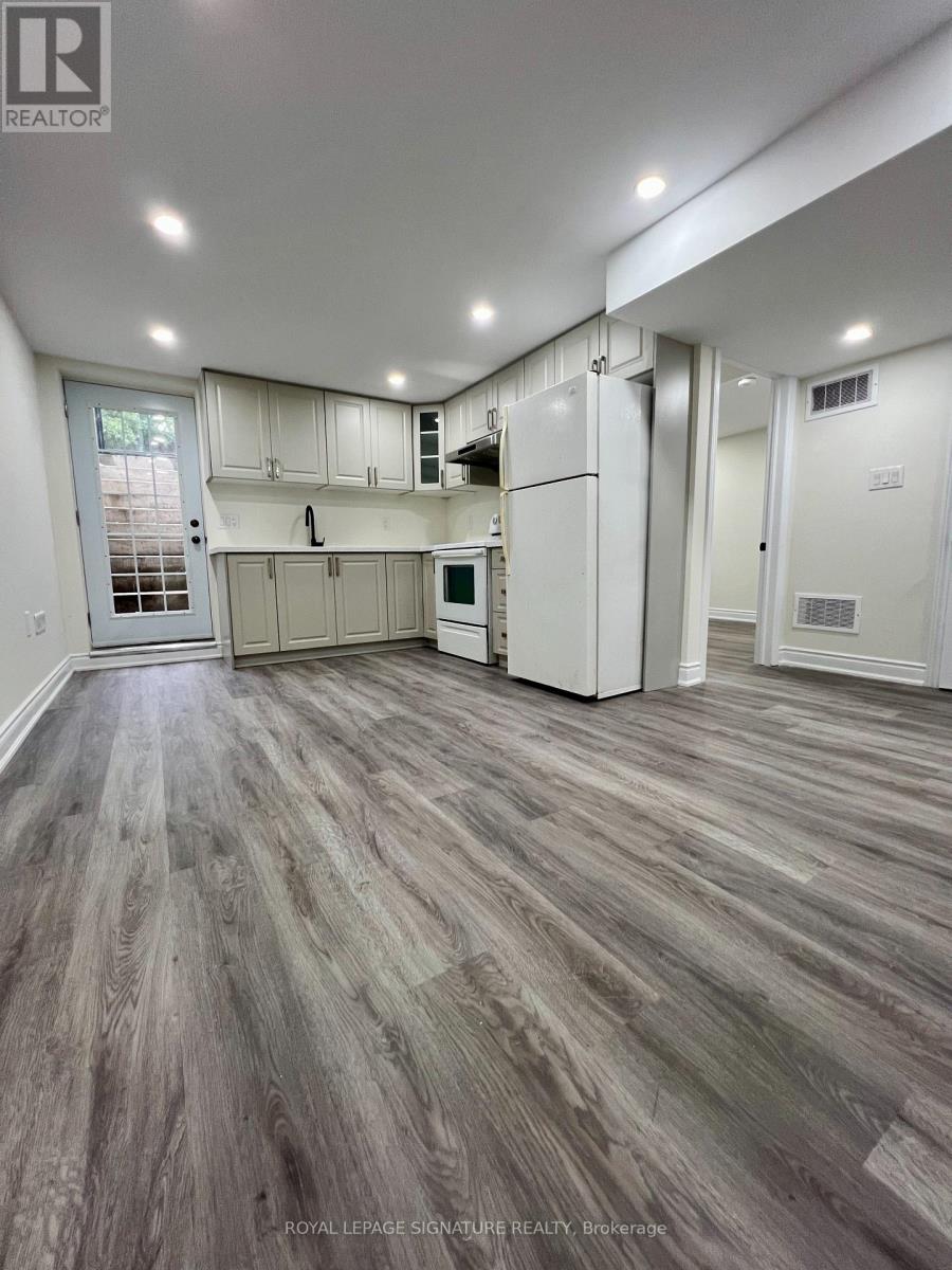 28 SKELTON BOULEVARD