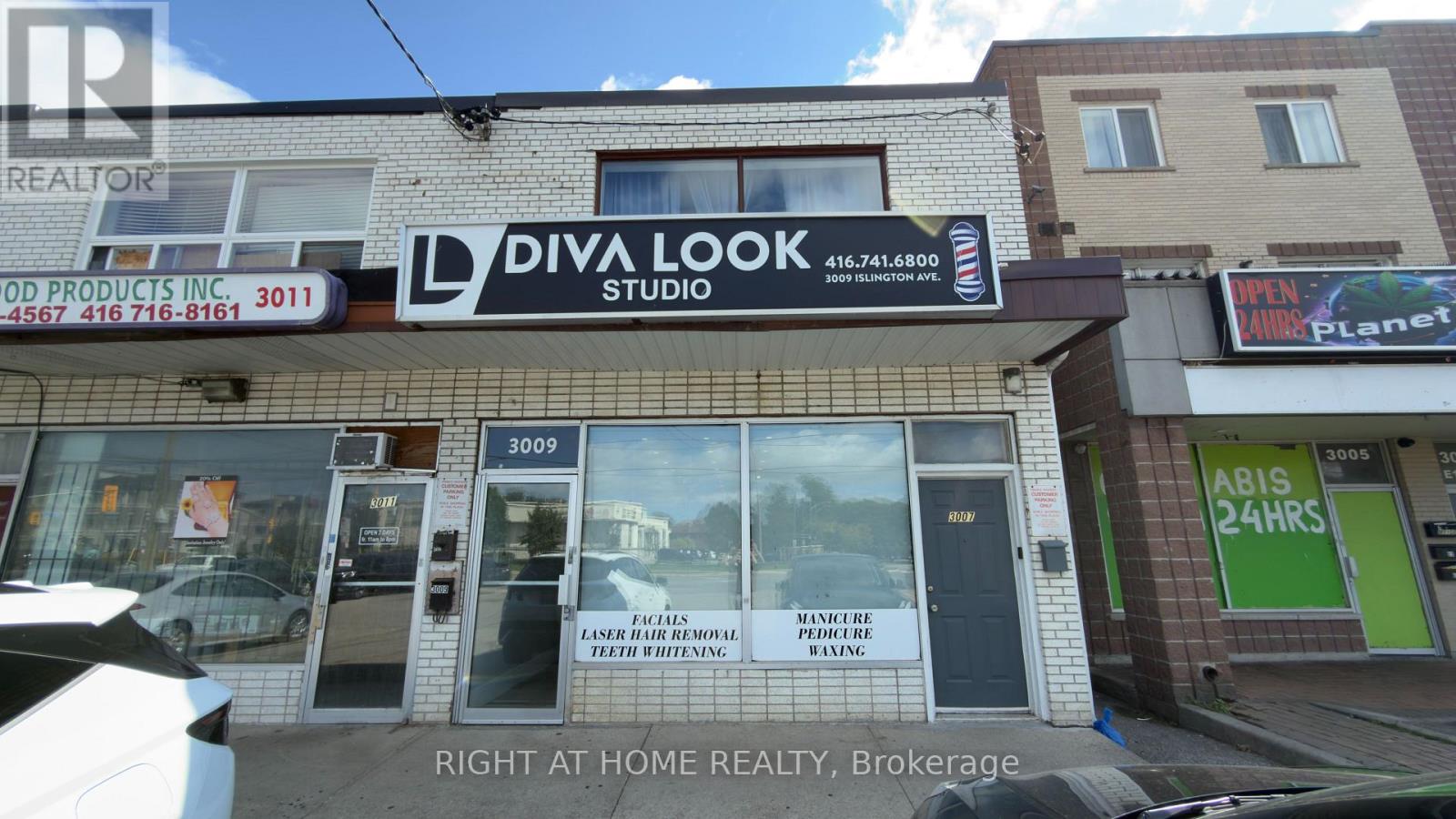 3009 Islington Avenue Property Photo 1