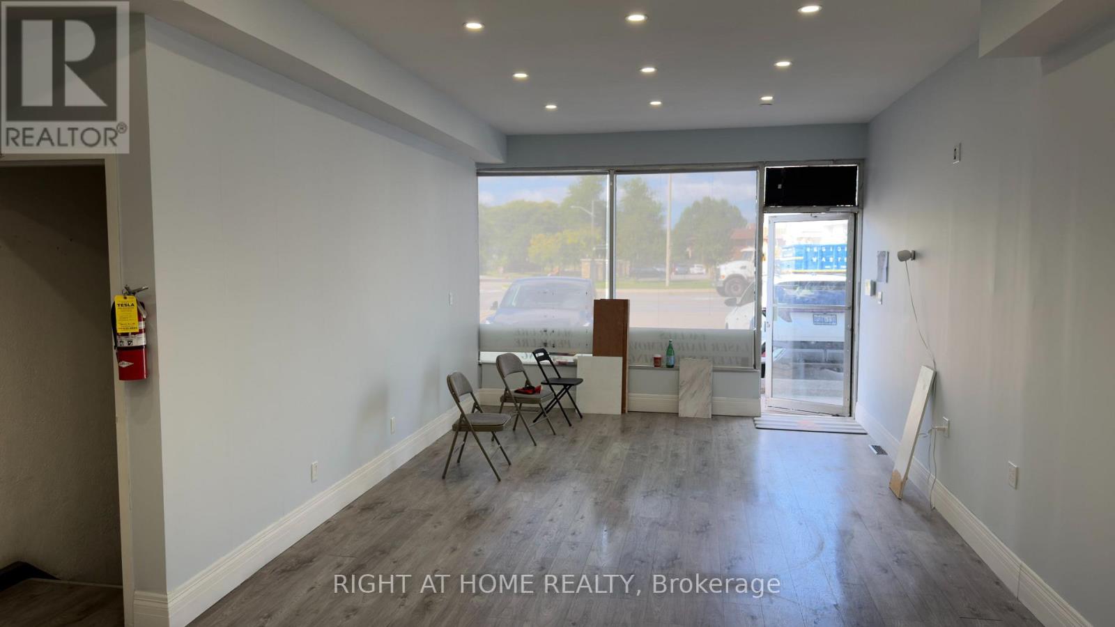 3009 Islington Avenue Property Photo 5