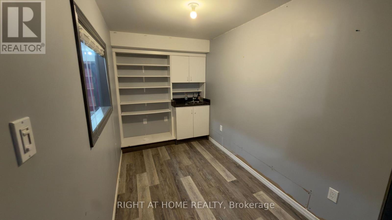 3009 Islington Avenue Property Photo 9