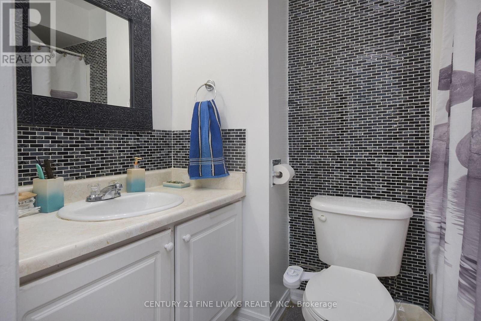 34 - 2700 Battleford Road Property Photo 12