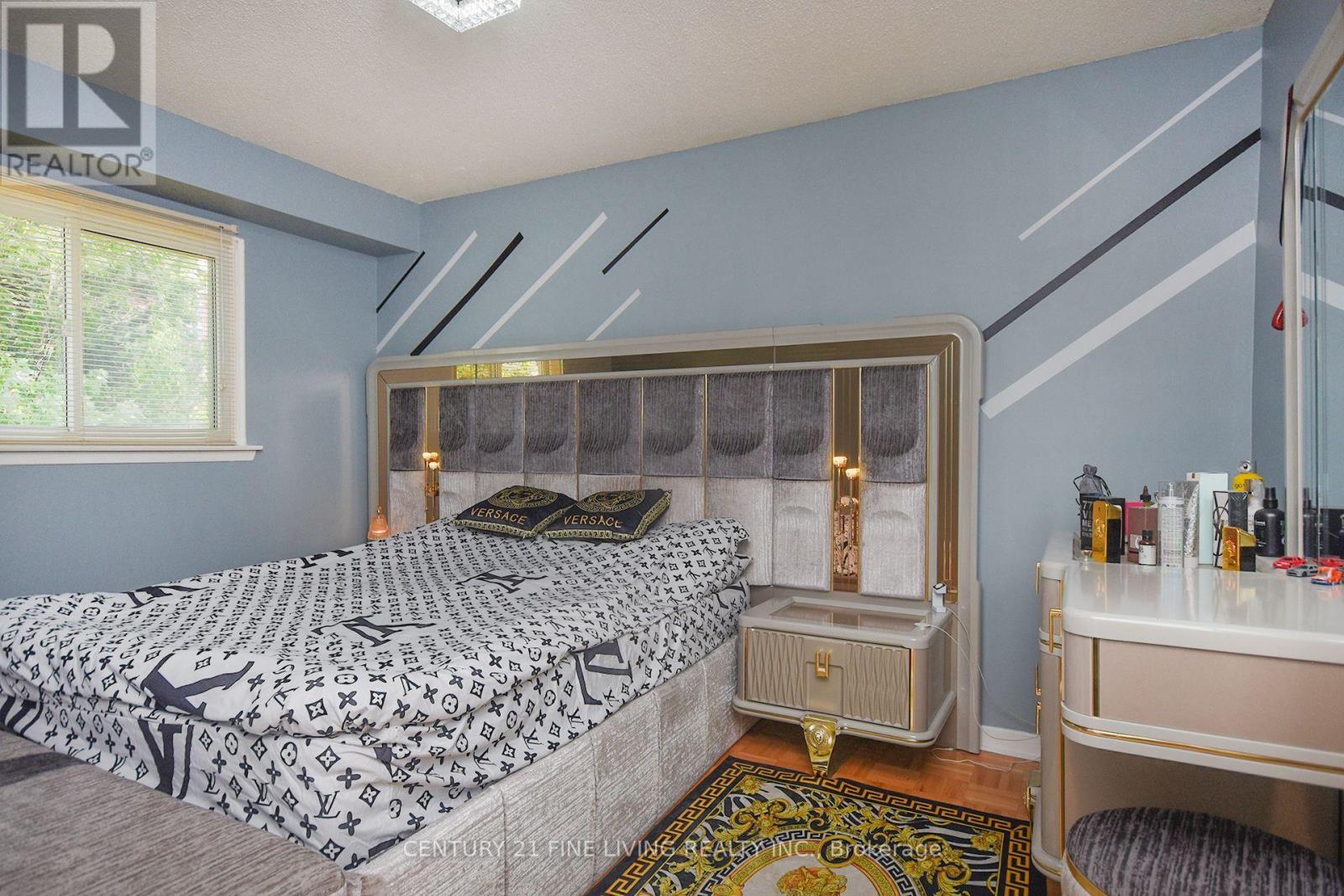 34 - 2700 Battleford Road Property Photo 14