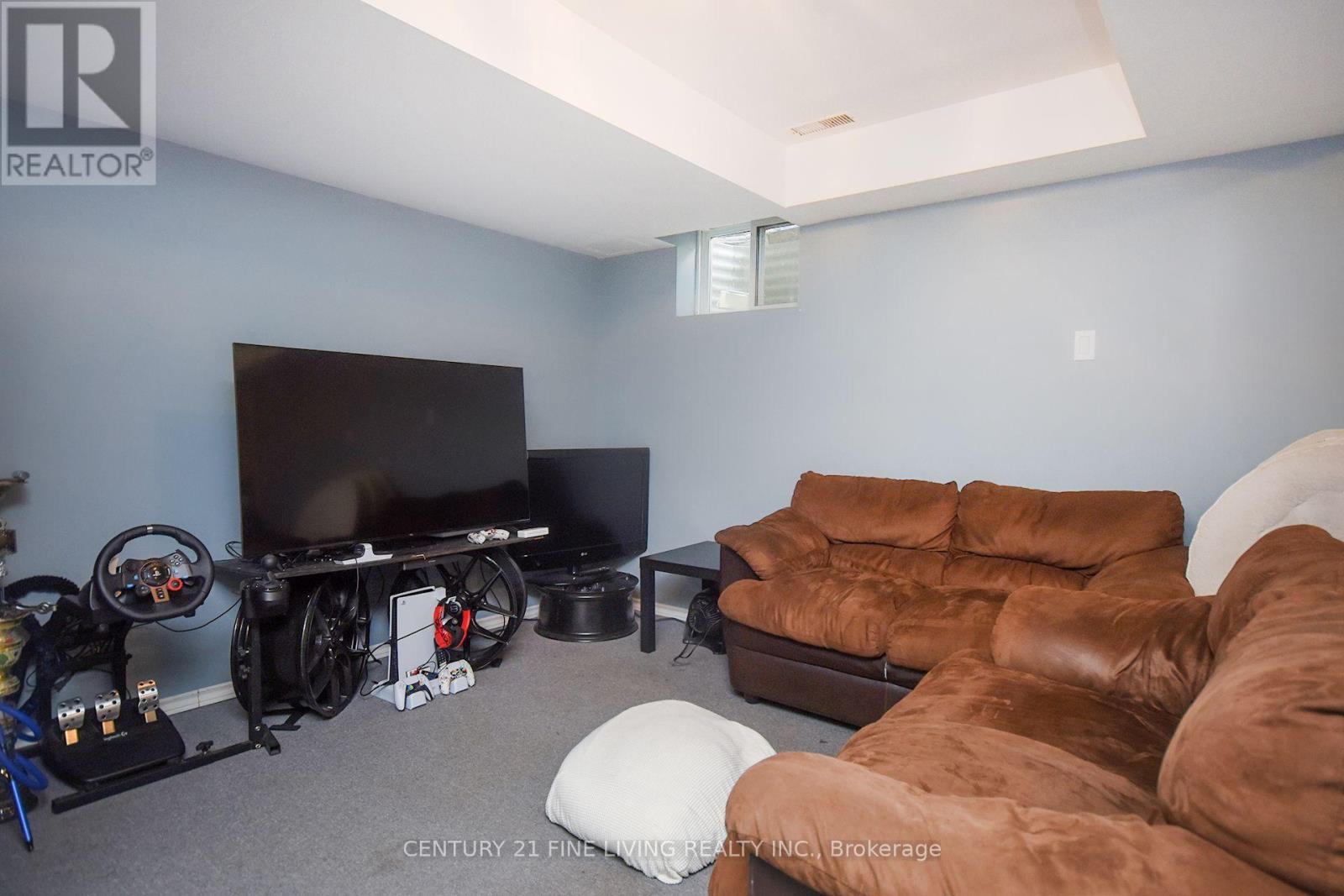 34 - 2700 Battleford Road Property Photo 20