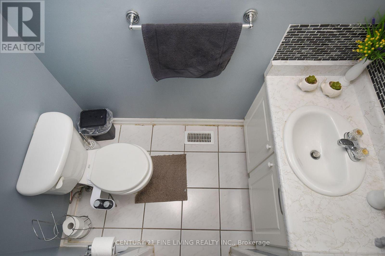 34 - 2700 Battleford Road Property Photo 40