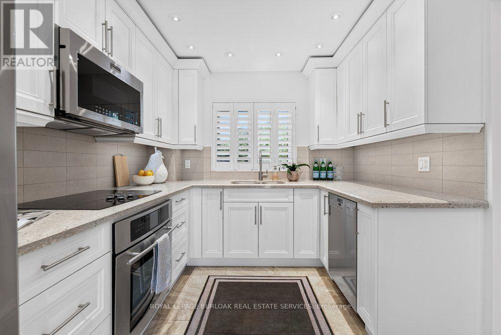 4 - 2136 Old Lakeshore Road Property Photo 9