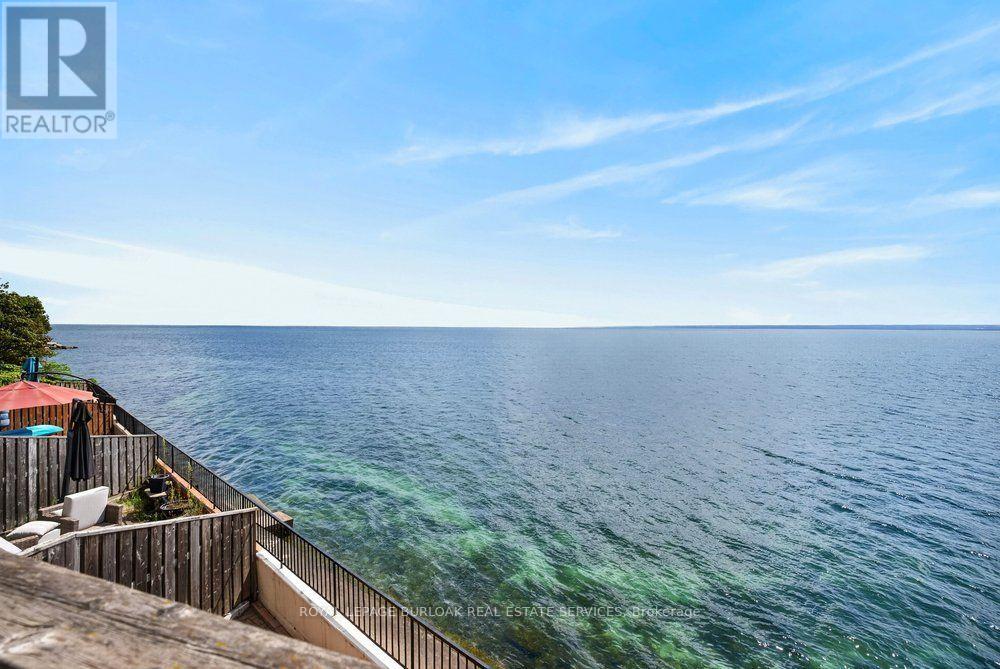 4 - 2136 Old Lakeshore Road Property Photo 14