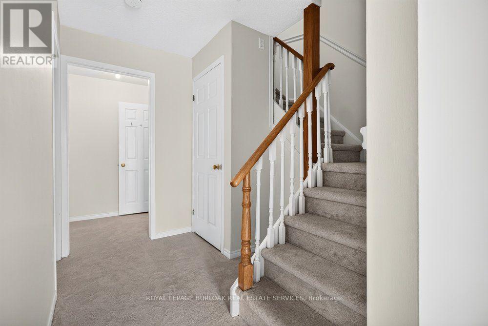 4 - 2136 Old Lakeshore Road Property Photo 29