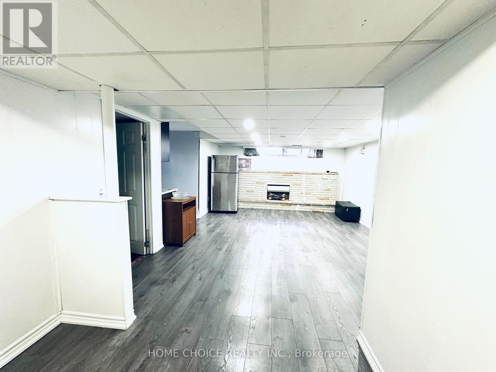 Lower Level - 130 Earnscliffe Circle Property Photo 3