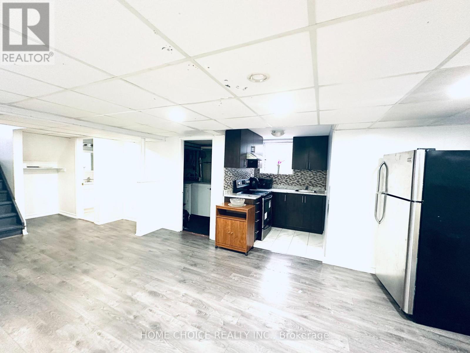 Lower Level - 130 Earnscliffe Circle Property Photo 10