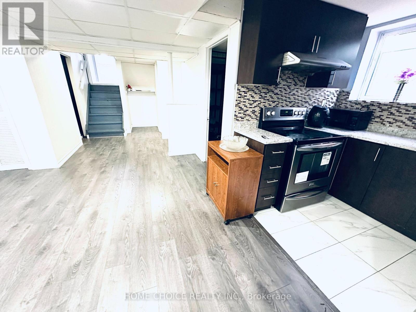 Lower Level - 130 Earnscliffe Circle Property Photo 12
