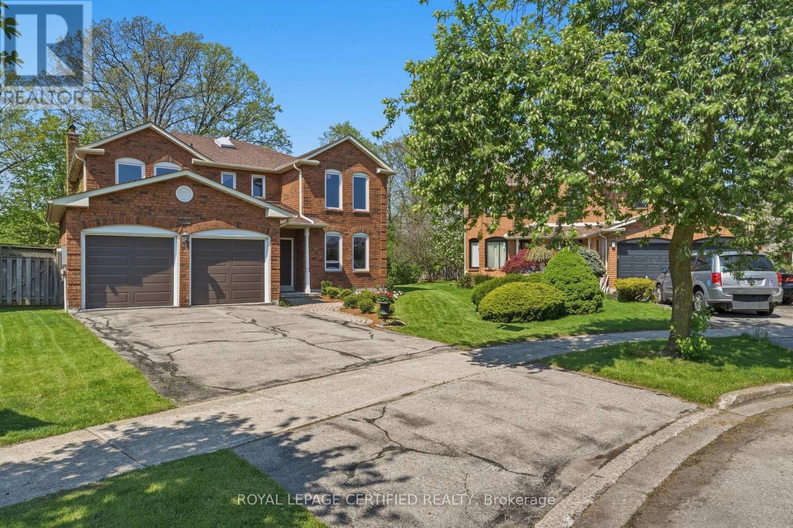 5211 MICMAC CRESCENT