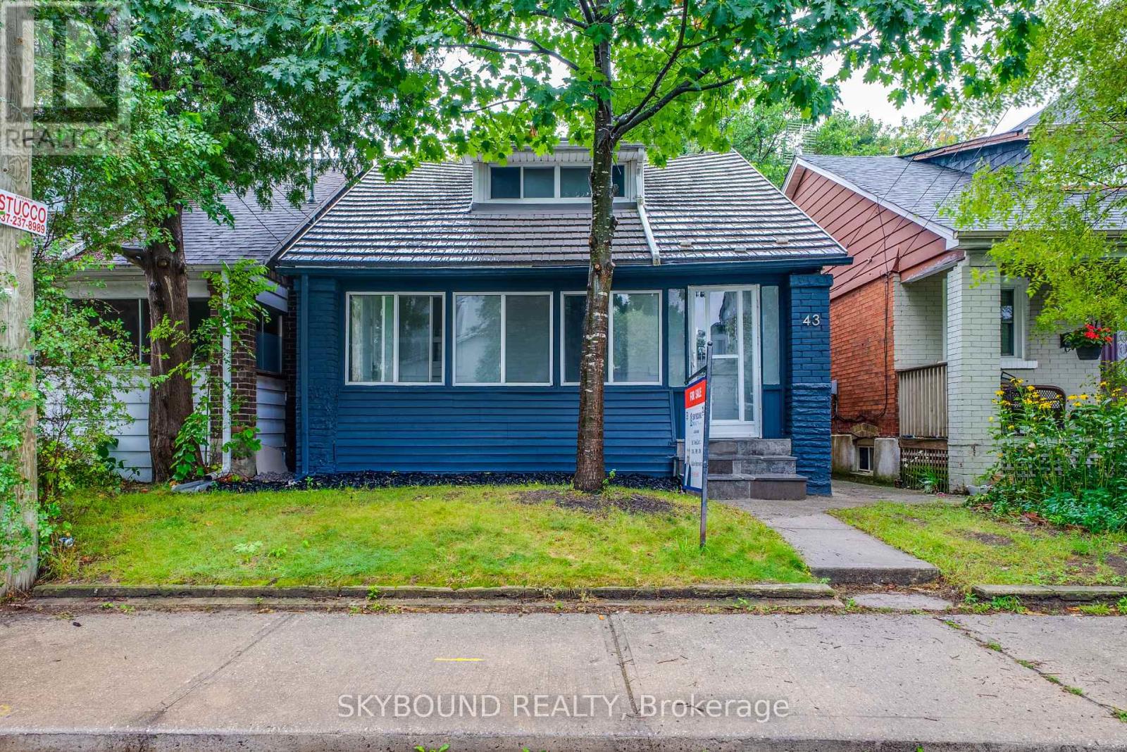 43 CRAYDON AVENUE