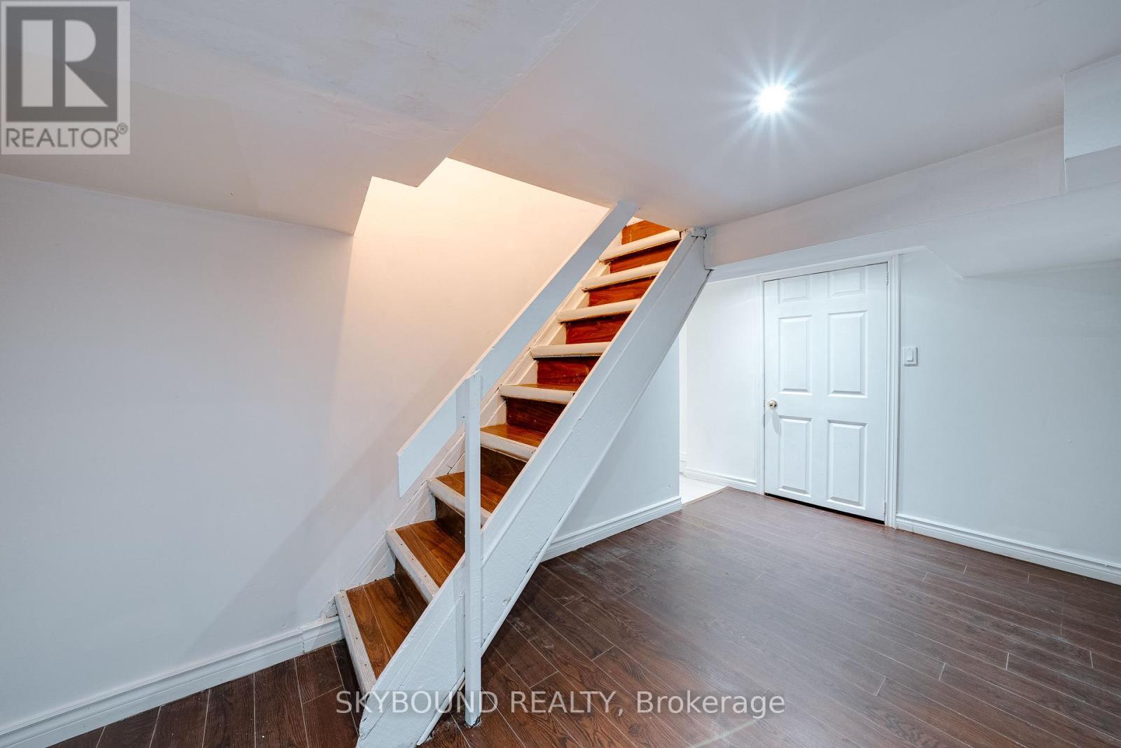 43 Craydon Avenue Property Photo 32