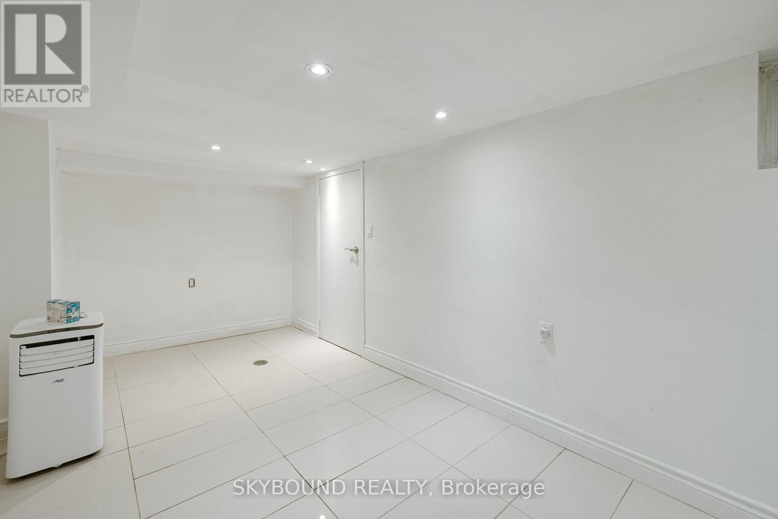 43 Craydon Avenue Property Photo 36