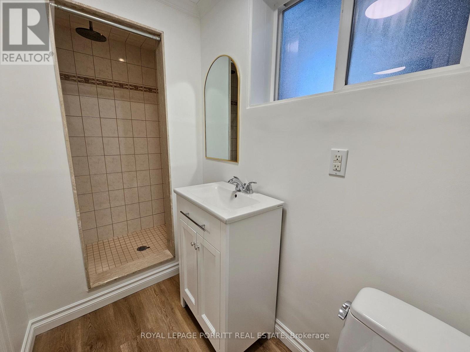 B - 273 Delta Street Property Photo 8