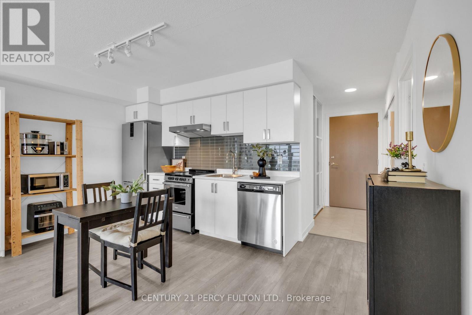 1704 - 10 Wilby Crescent Property Photo 10