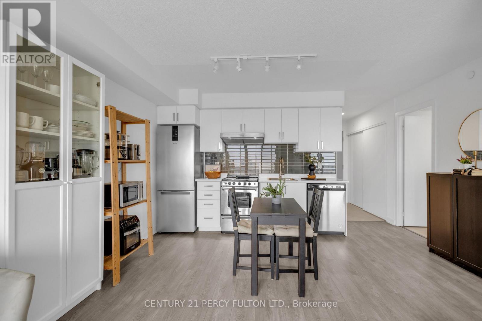 1704 - 10 Wilby Crescent Property Photo 11