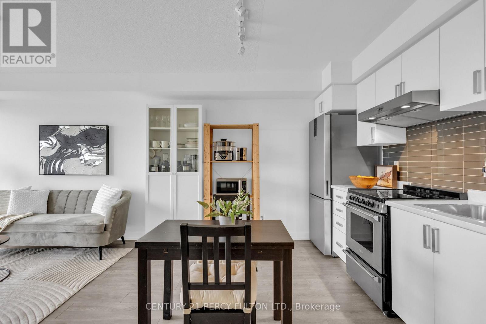 1704 - 10 Wilby Crescent Property Photo 18