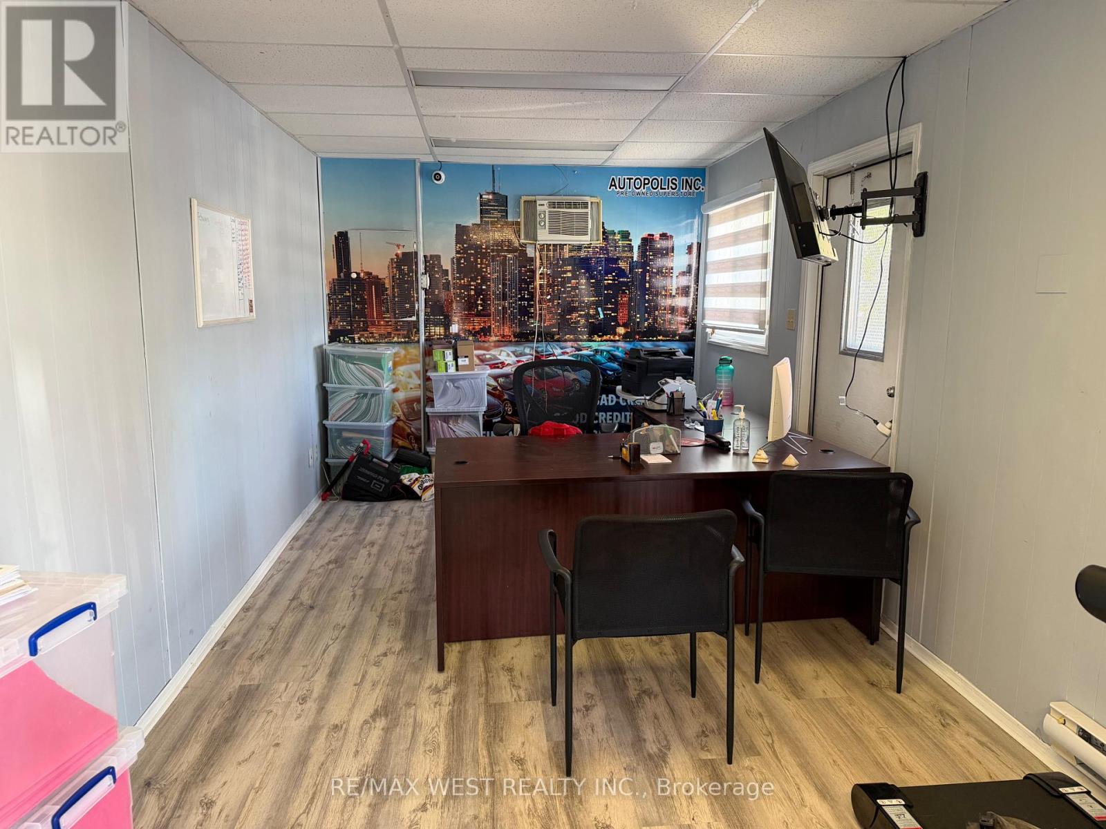 2471-b Eglinton Avenue W Property Photo 15
