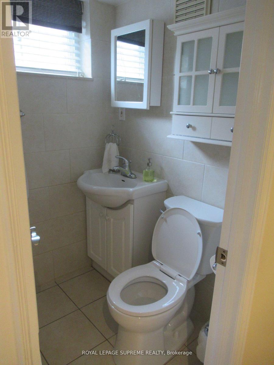 Bsmt - 44 Winston Park Boulevard Property Photo 11