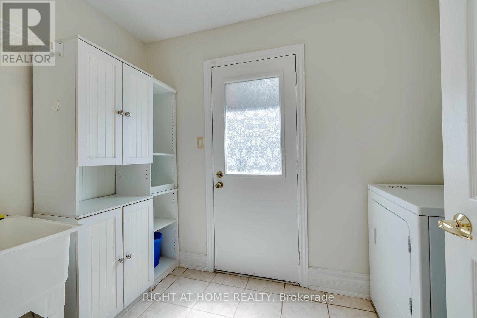 1025 Vanier Drive Property Photo 35