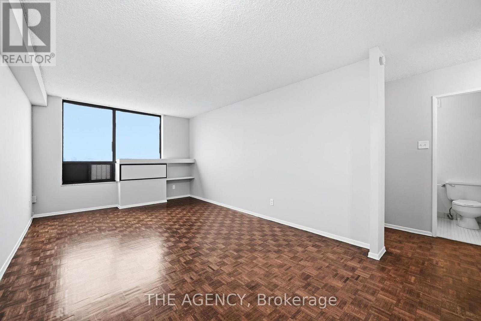 1910a - 2350 Dundas Street W Property Photo 1
