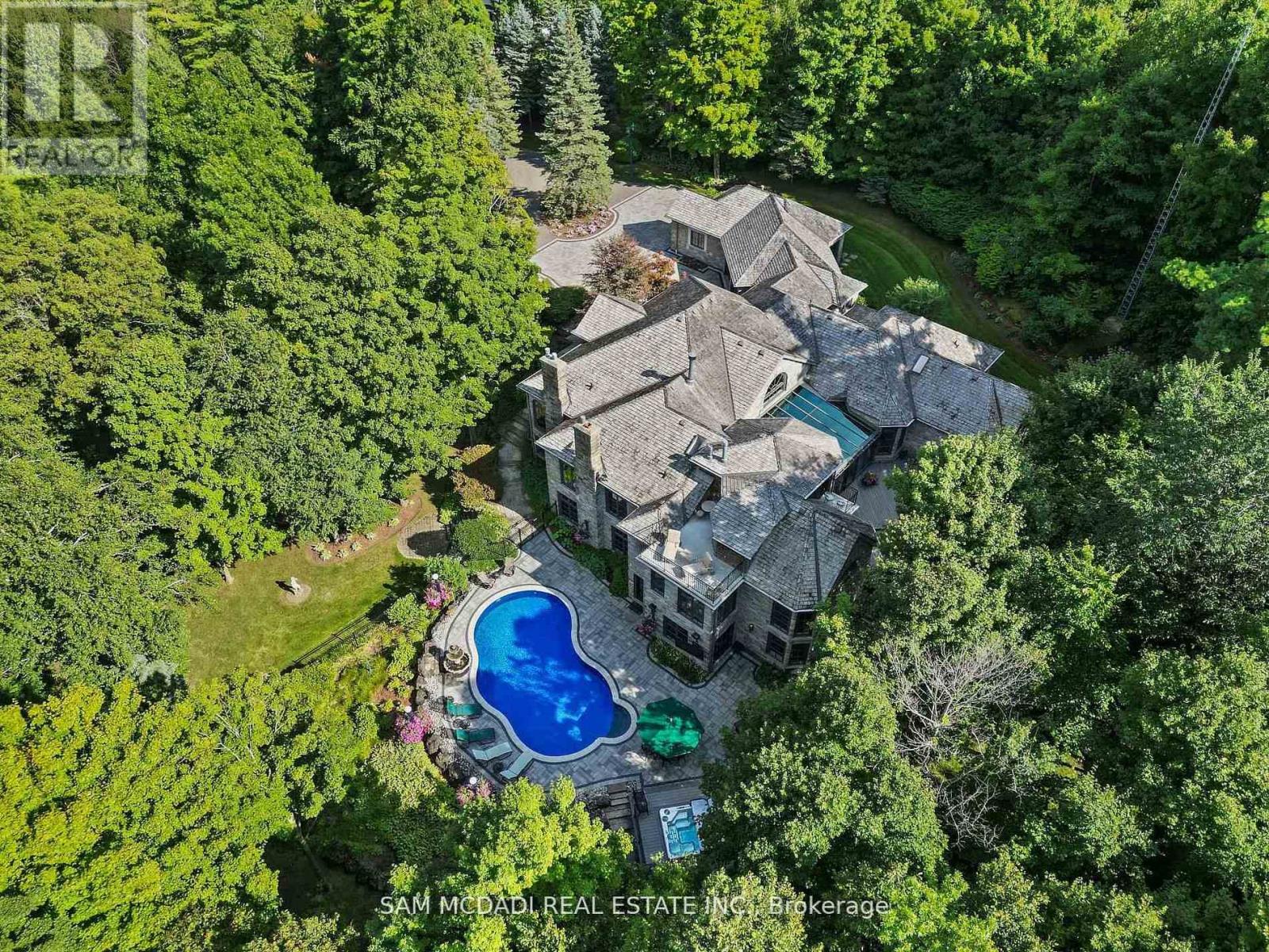 10140 PINEVIEW TRAIL Property Photo 1