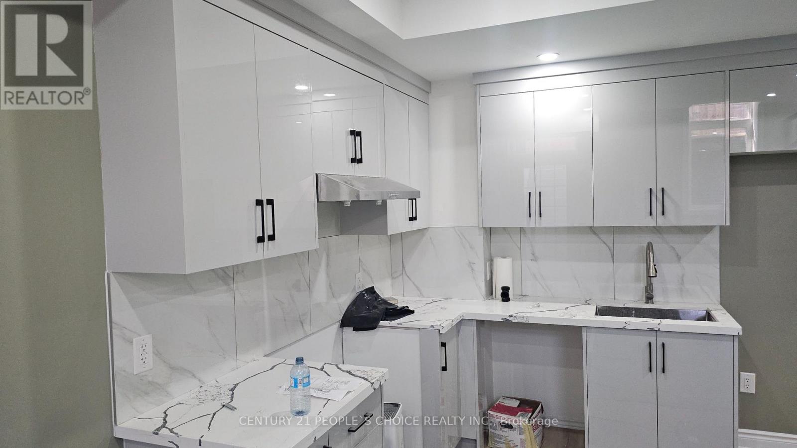 794 APPLE (BASEMENT) TERRACE