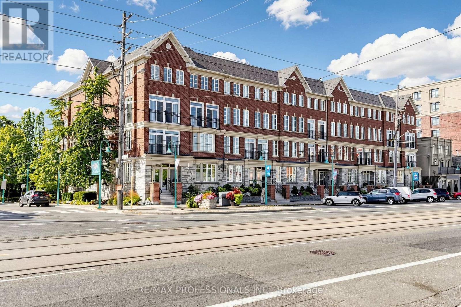 206 - 3531 LAKE SHORE BOULEVARD W Property Photo 1