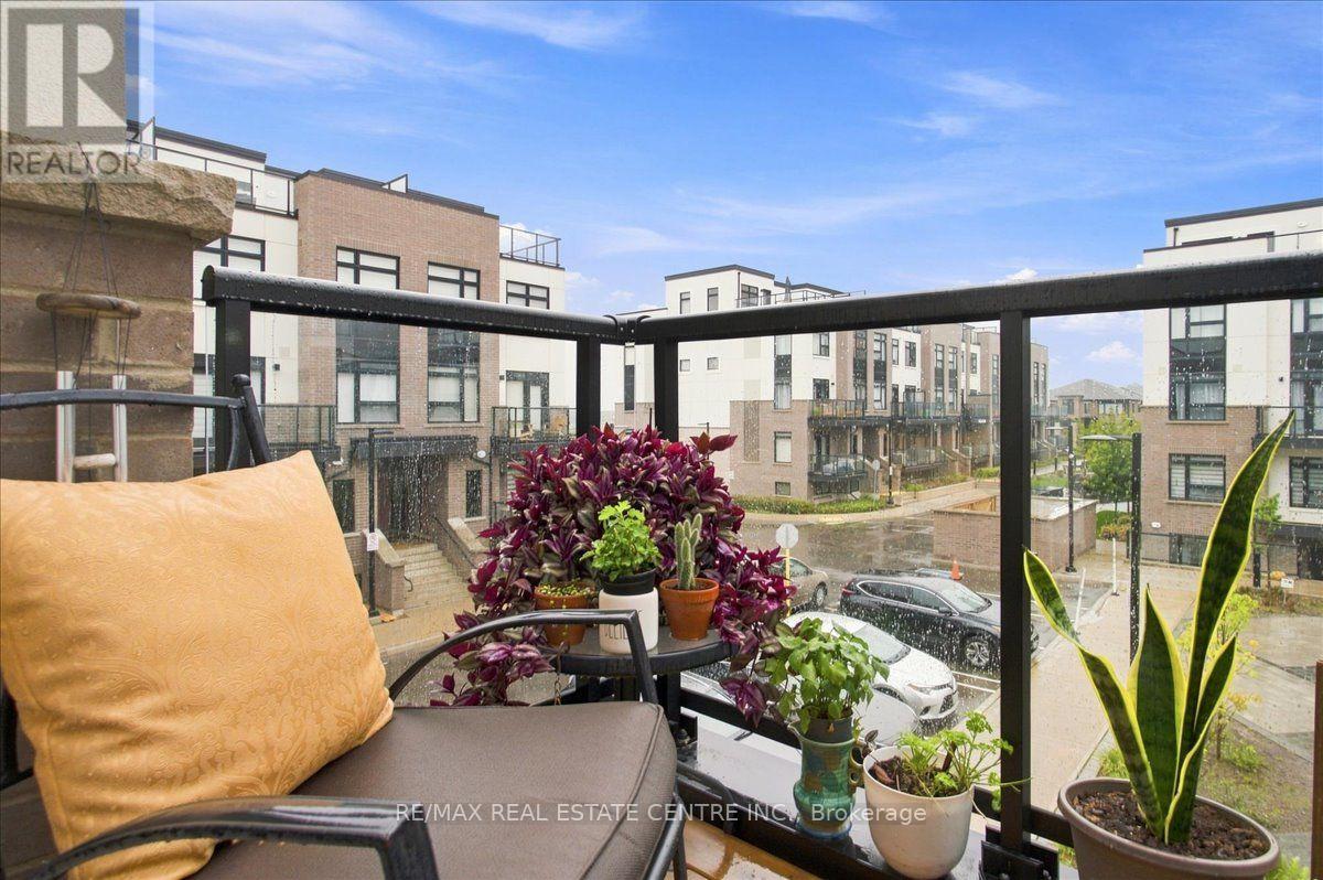 103 - 1597 Rose Way Property Photo 12