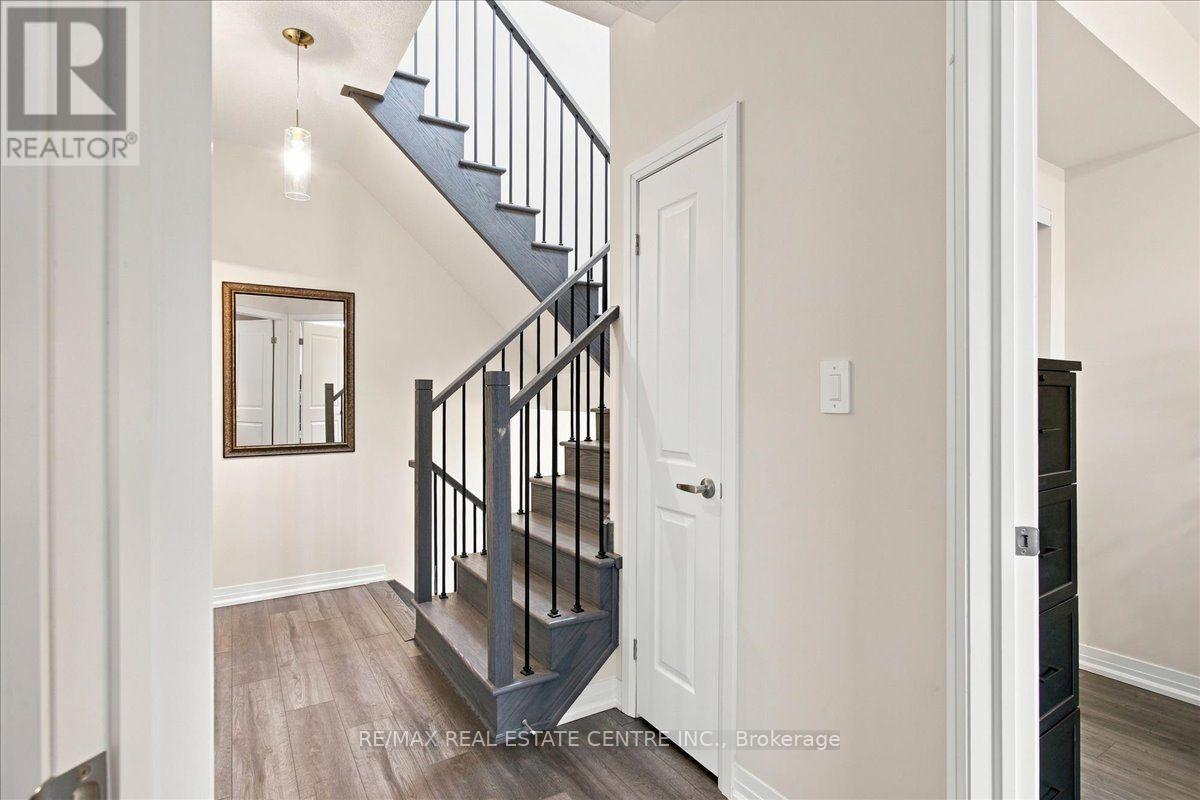 103 - 1597 Rose Way Property Photo 14