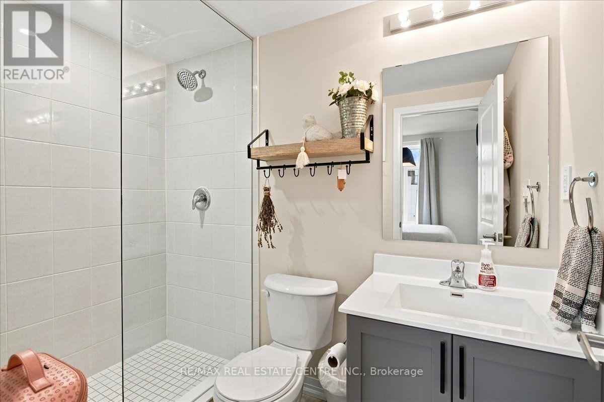 103 - 1597 Rose Way Property Photo 17